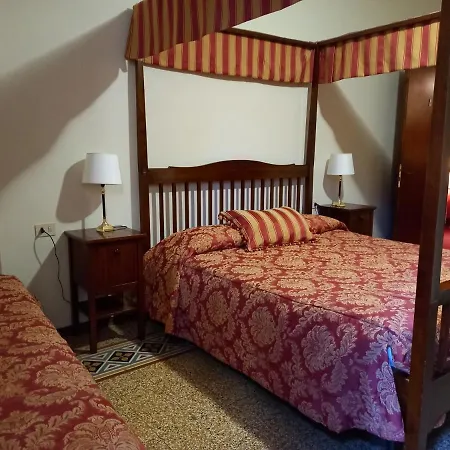 Tourist House Hotel
