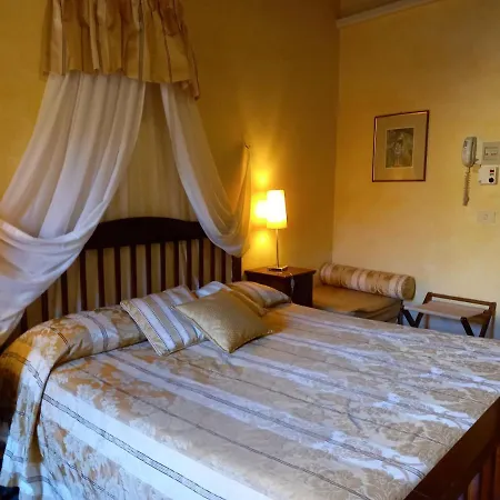Tourist House Hotel
