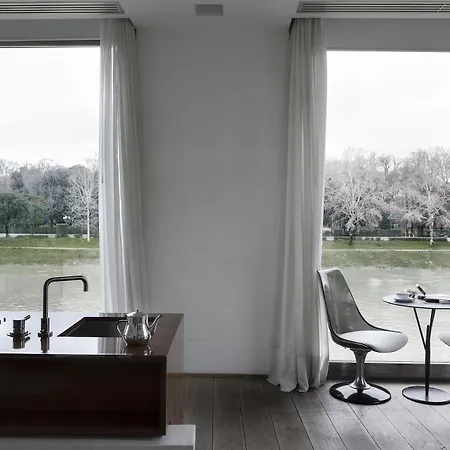 Aparthotel Riva Lofts 4*