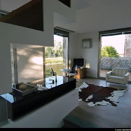 Riva Lofts 4*