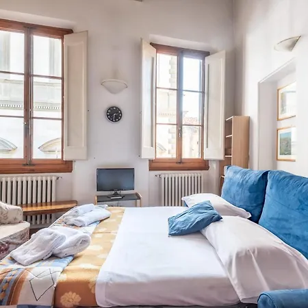 Lovely Loft 2 Steps From The Cathedral In شقة *