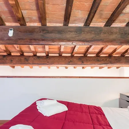 Lovely Loft 2 Steps From The Cathedral In فلورنس
