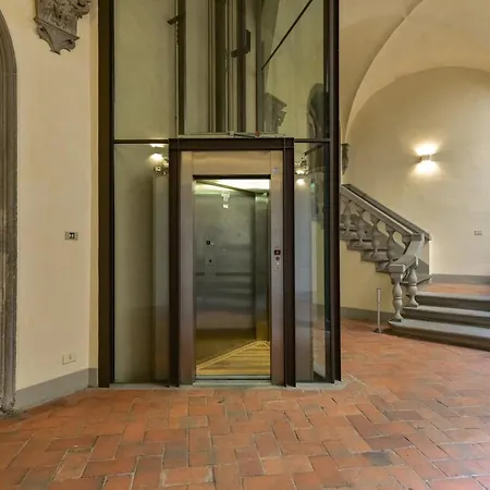 Apartment Pontormo With Fireplace In Oltrarno Florence