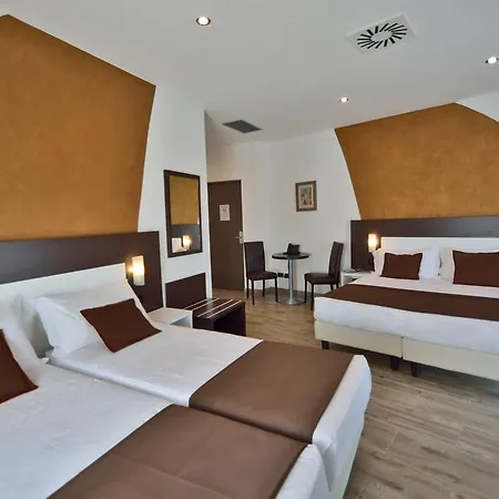Hotel Luxor 3*
