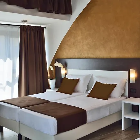 Luxor Hotel 3*