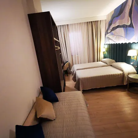 Balcony Hotel 3*
