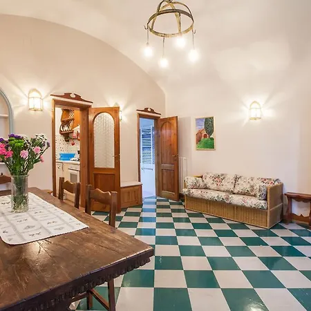 Apartment Tripoli Florence