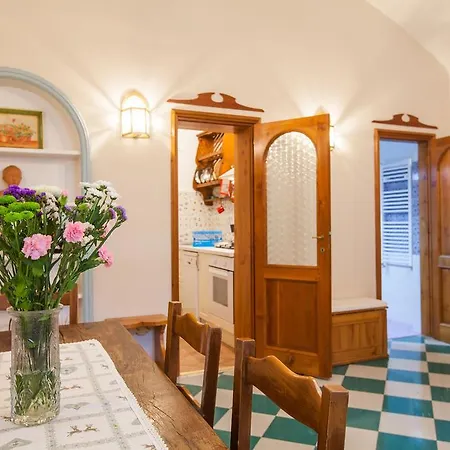 Tripoli Apartment Florence