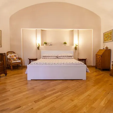 Apartment Tripoli Florence