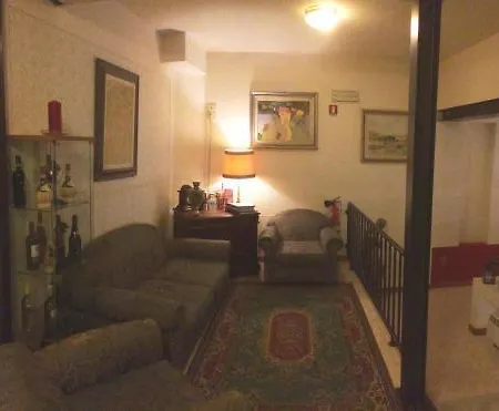 Balcony Hotel 3*