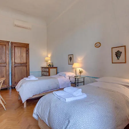 Serristori 31 *