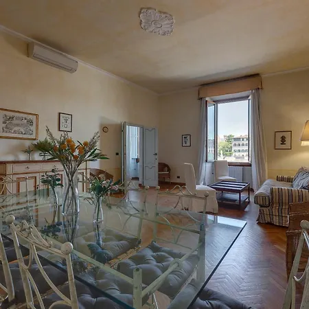Apartment Serristori 31