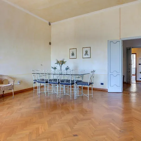 Apartment Serristori 31 *