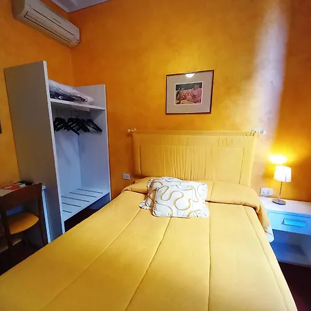 Hotel Tourist House Florence