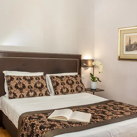Boutique Del Corso Hotel 3*
