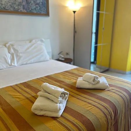Amarelo House