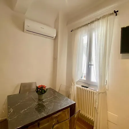 Apartment Flat In Centro Storico La Casa Di Luna *