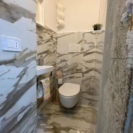 Apartment Flat In Centro Storico La Casa Di Luna *