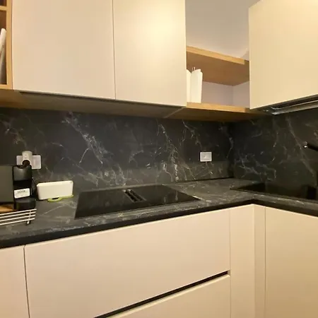 Flat In Centro Storico La Casa Di Luna Apartment