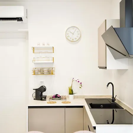 Lux Center, 2camere, 2bagni, Train Station Smn Apartment *