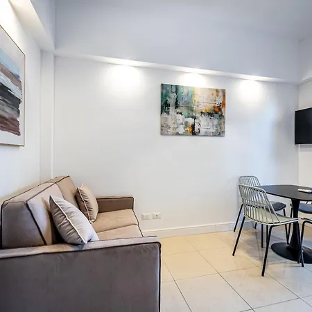 Yd Bright With Parking * Florencia