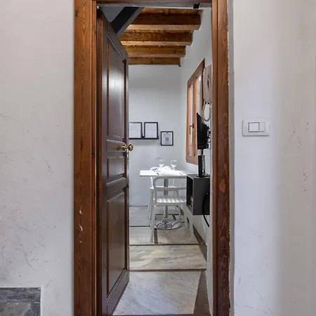 Uffizi-ponte Vecchio Mini Loft Con Affreschi Florence