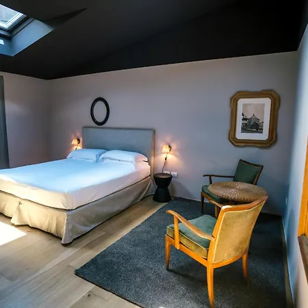 Riva Lofts Aparthotel 4*