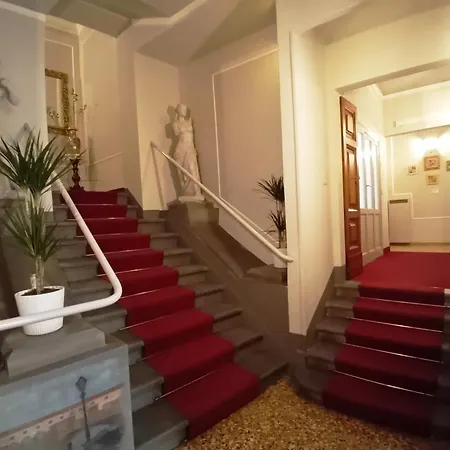 Hotel Tourist House