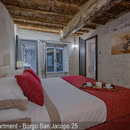 Soggiorni D'arte Centro Storico Accanto A Ponte Vecchio *