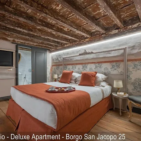 Soggiorni D'arte Centro Storico Accanto A Ponte Vecchio Appartamento *
