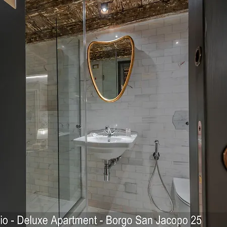 Soggiorni D'arte Centro Storico Accanto A Ponte Vecchio Appartamento