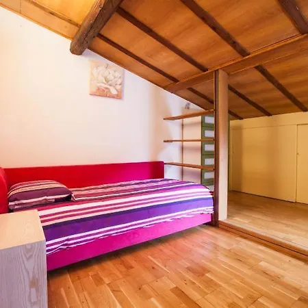 The Swallows' Apartamento