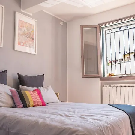 Cozy Bruni House In *