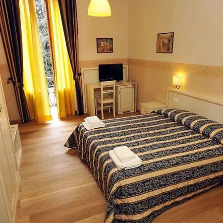 Azzi Hotel