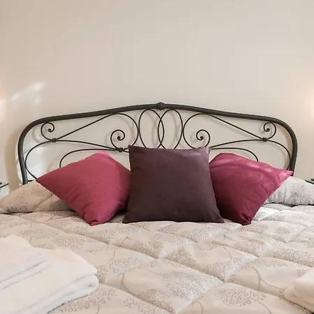 Roommo Santa Maria Novella Apartment *
