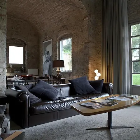 Riva Lofts Aparthotel 4*