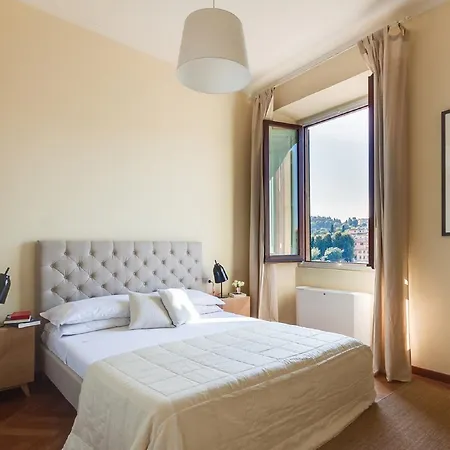 Lungarno Apartment