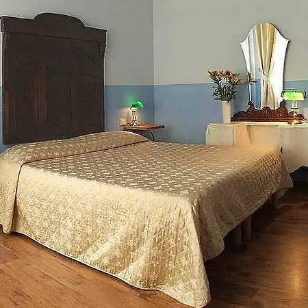 Azzi Hotel Florence