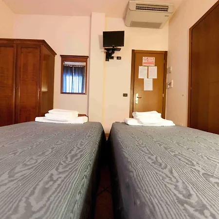 Balcony Hotel