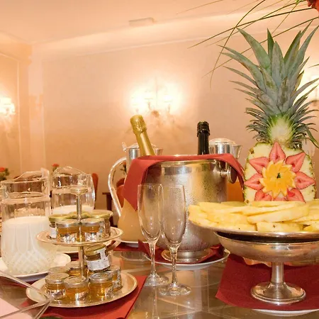 De La Hotel 4*