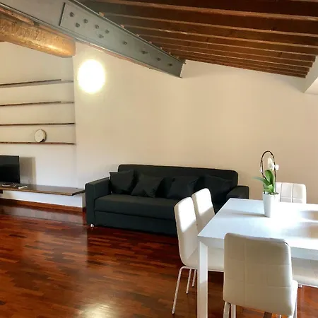 Prestige House Duomo Apartment