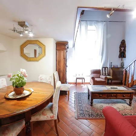 Traditional Close To The Duomo - Private Yard! Appartement *