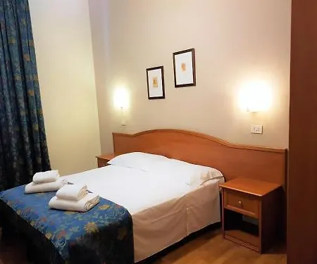 Madrid Bed & Breakfast 2*