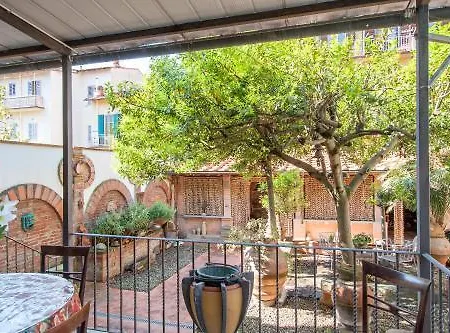 400 Bed & Breakfast 3*
