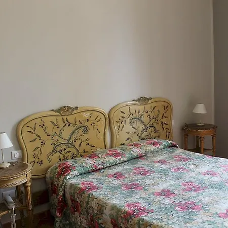 Medici Hotel 2*
