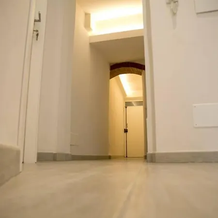 Giripaso Apartment