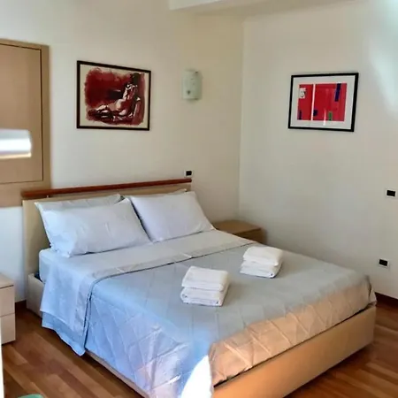 Apartment Giulia House Via Dell Ariento 5 *