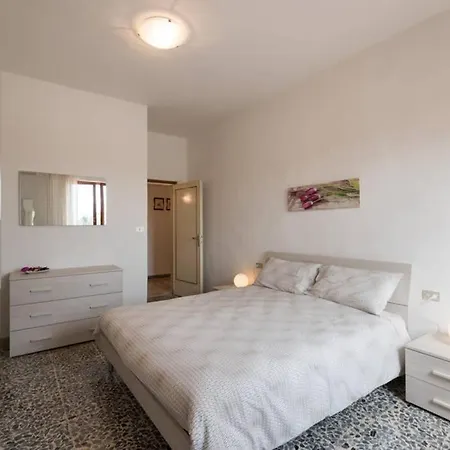 Apartment La Casa Di Lucia - Florence