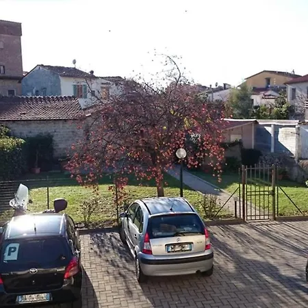 La Casa Di Lucia - *