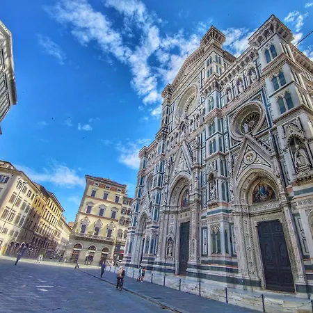 Domo Florenzia Bed & Breakfast 3*